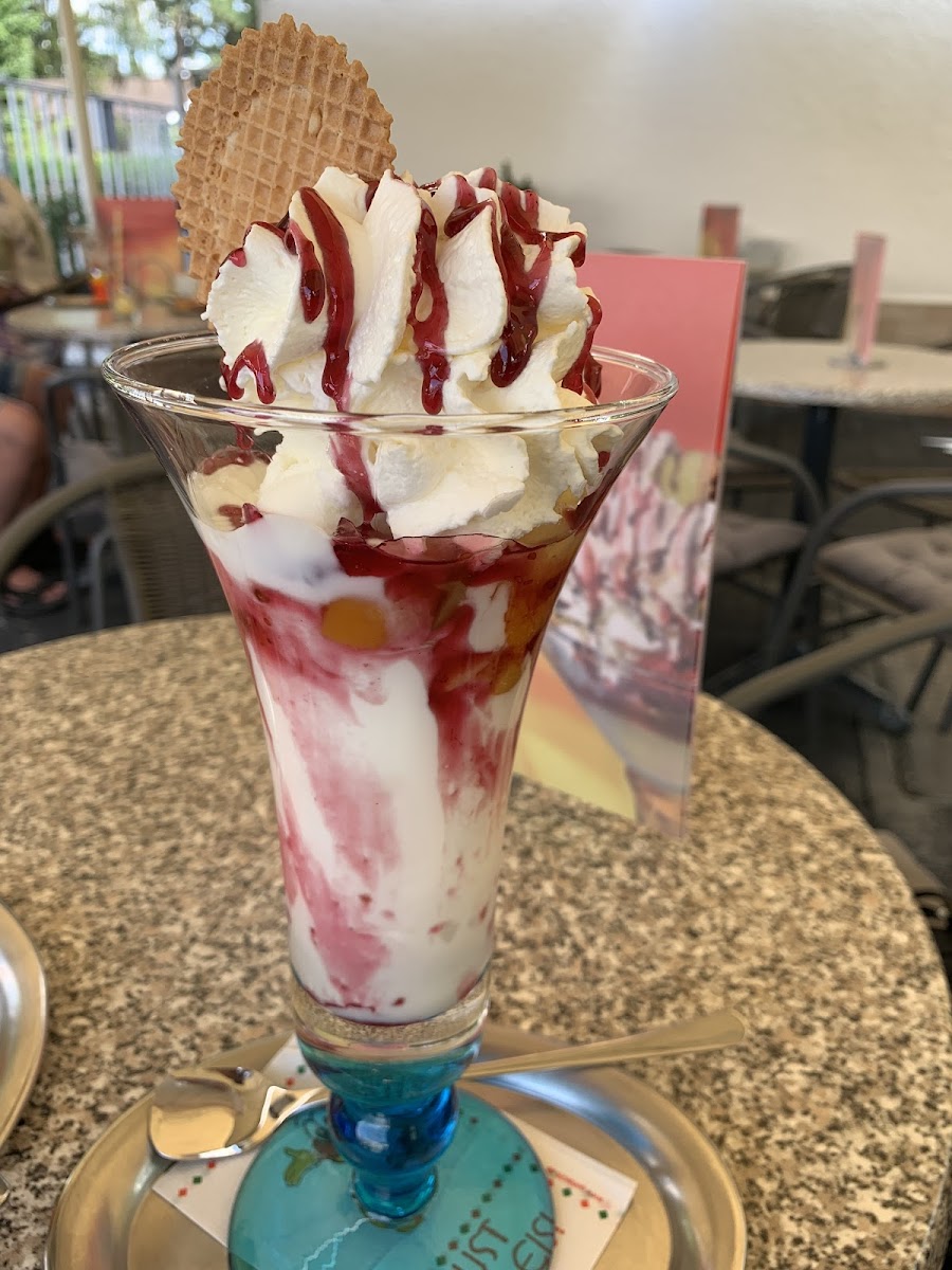 Roberto's Cafe Wennel ice Photo 3