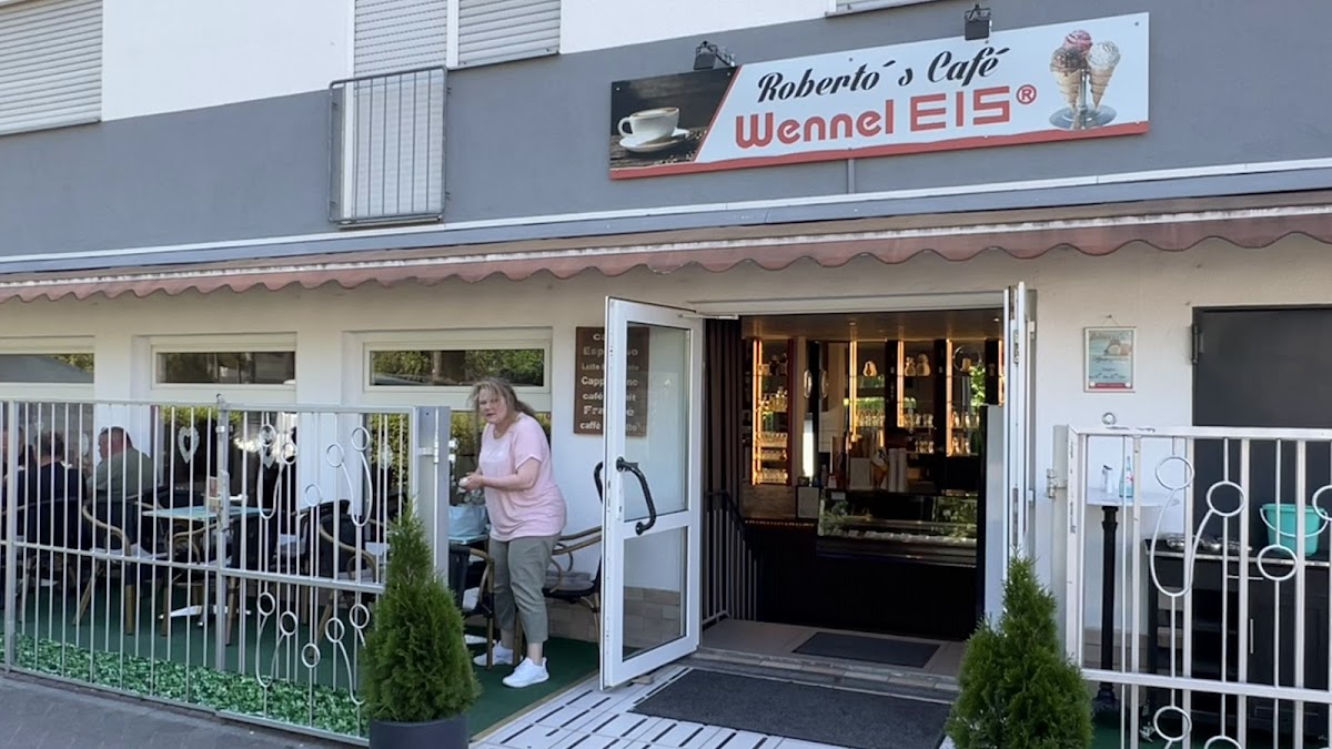 Roberto's Cafe Wennel ice Photo 4