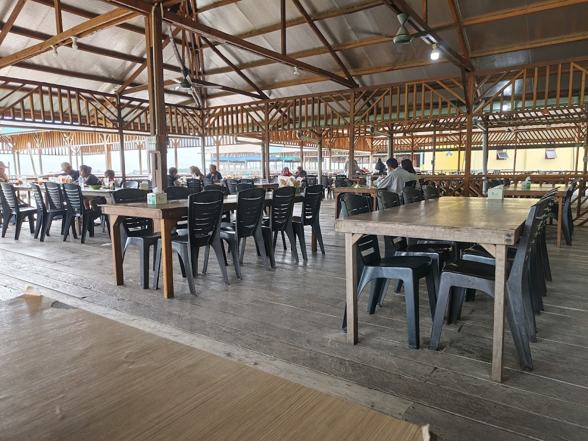 Kelong Arjam Mentarau Malay Seafood