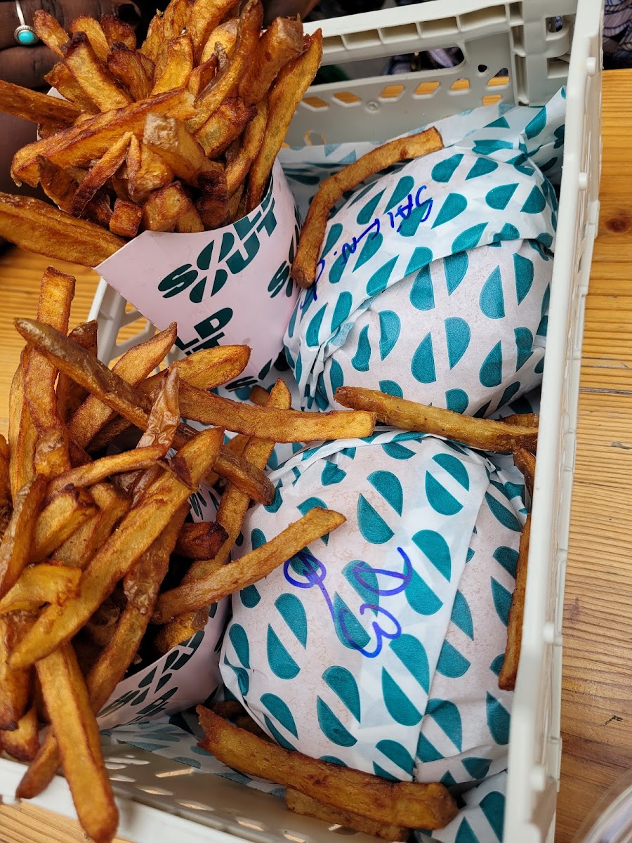 Sold Out Burger Photo 10