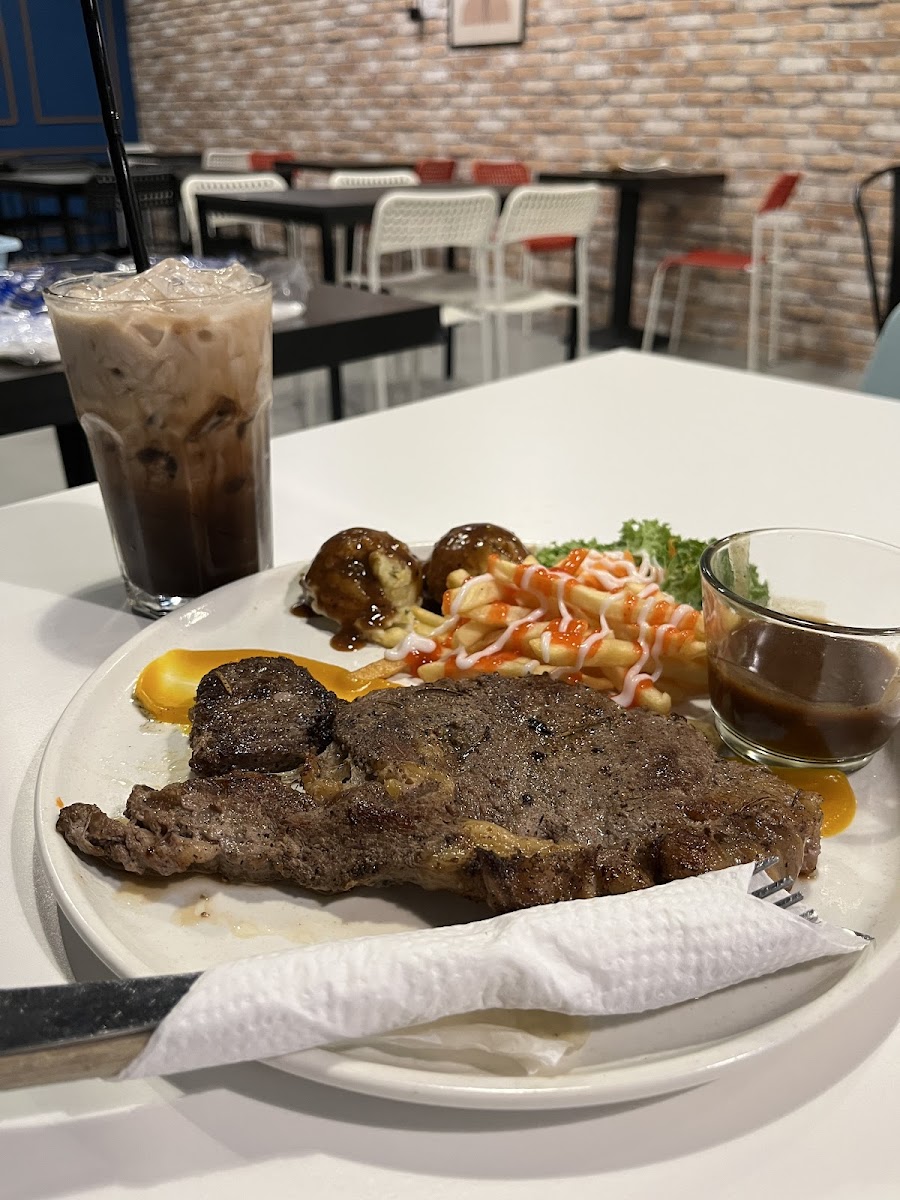 Alabasta Cafe Photo 10