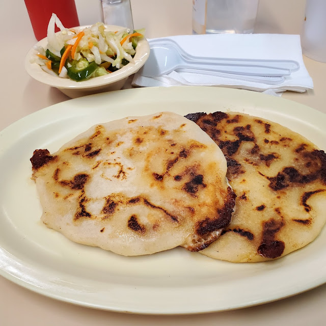 Pupusas Revueltas