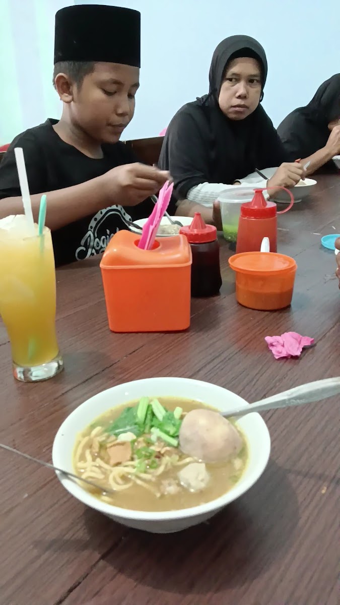 Bakso Tasik Kayuombun Photo 5