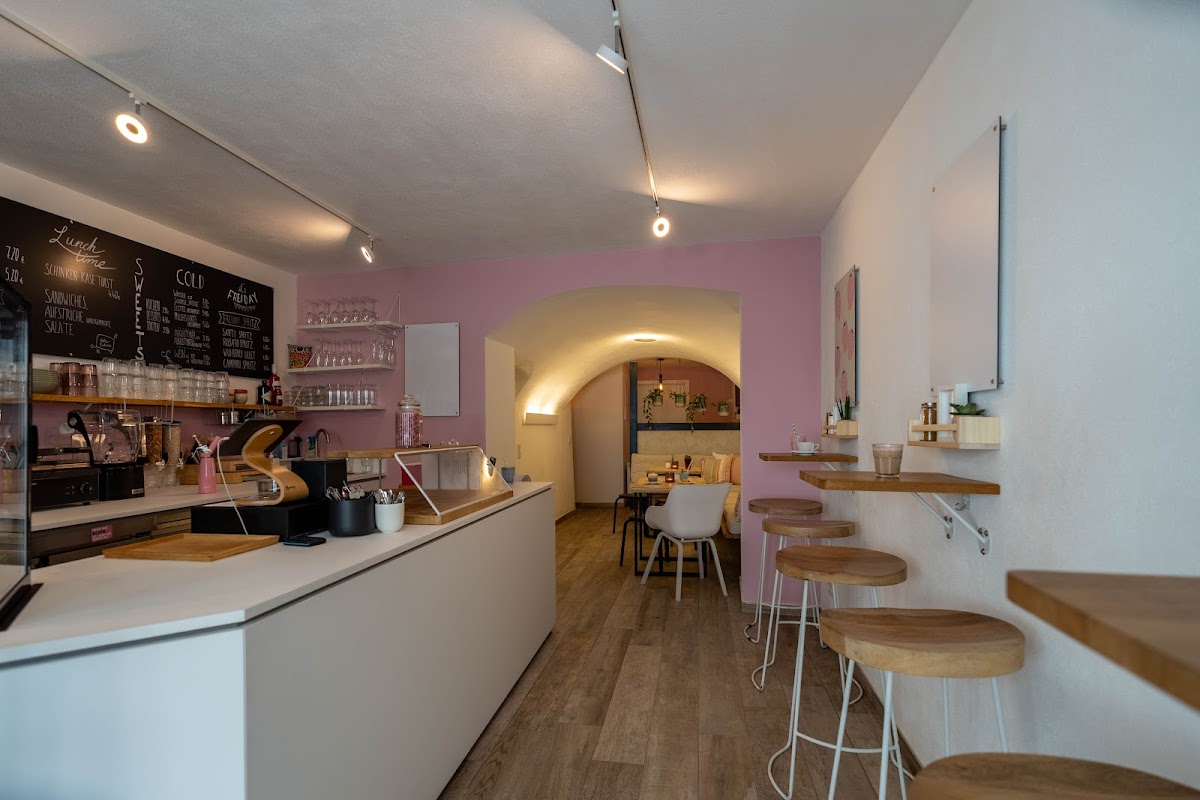 Cafe FREIDAY