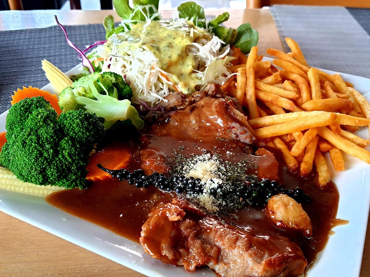 Bluemintcafe Pluakdaeng Photo 4