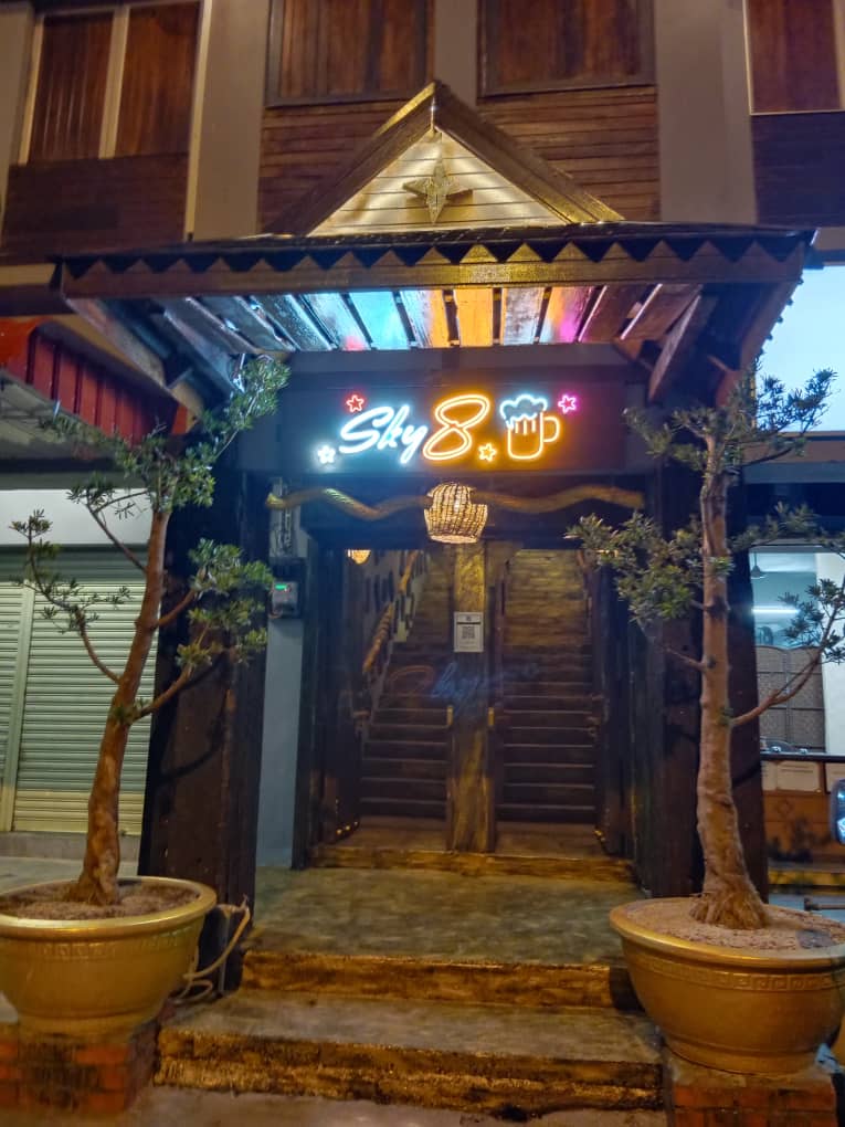 Sky 8 cafe 天霸