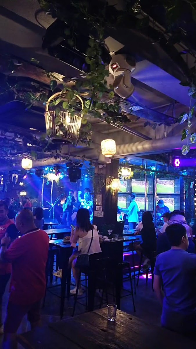 Sky 8 cafe 天霸 Photo 2