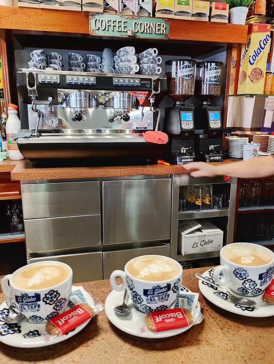 Nagoa Cafetería Photo 2