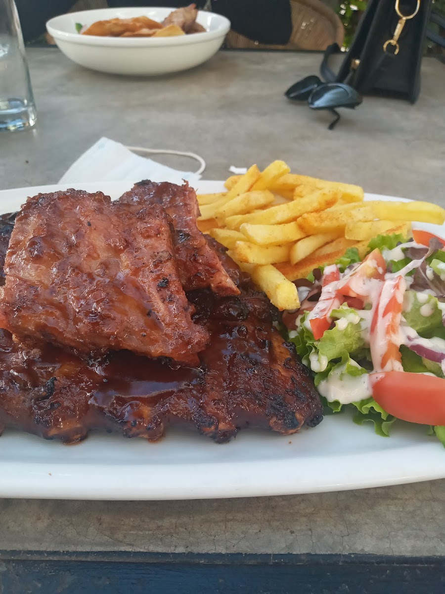 Monya's Restaurant Photo 8