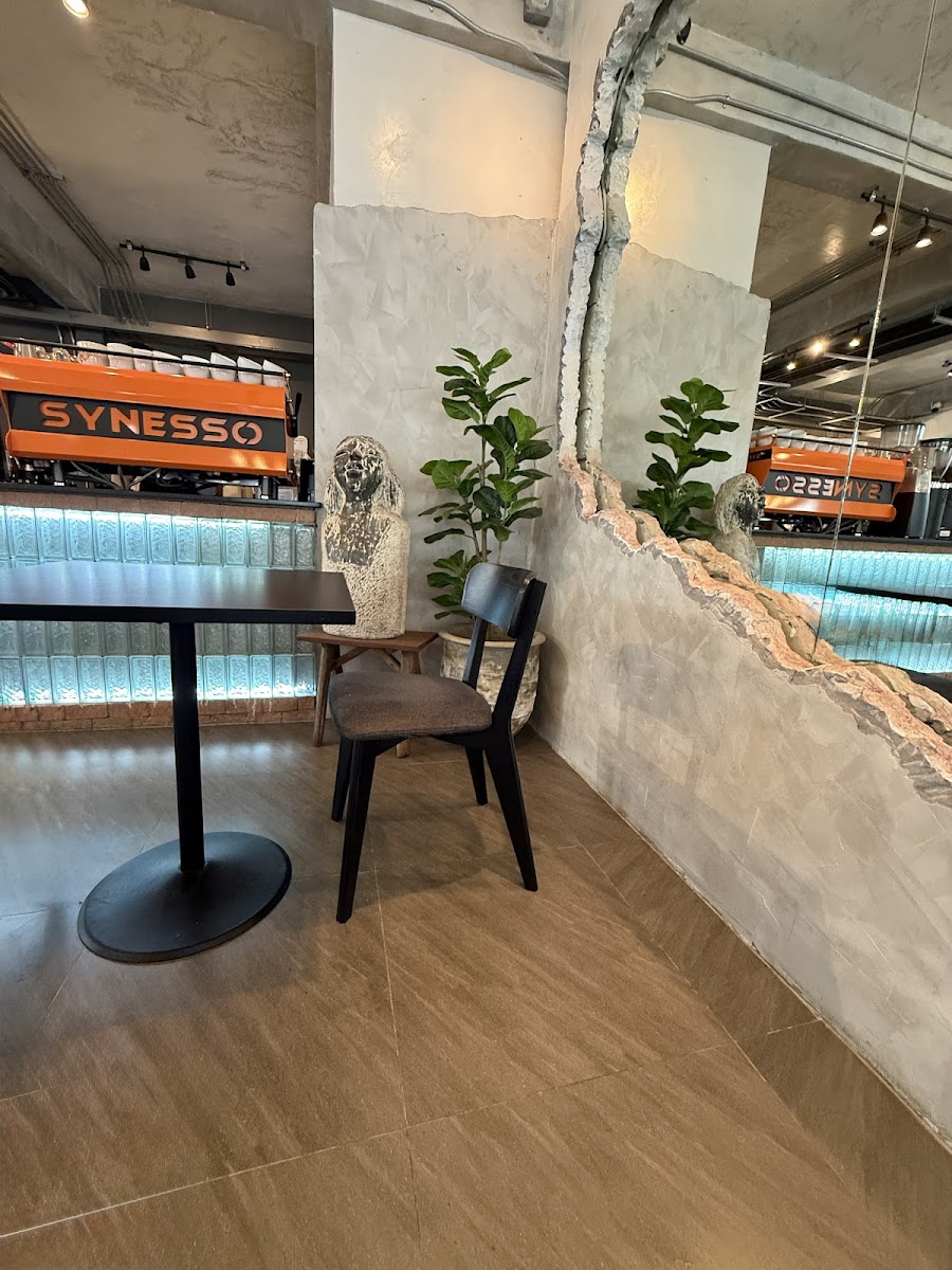 HERE COFFEE AND EATERY Photo 3