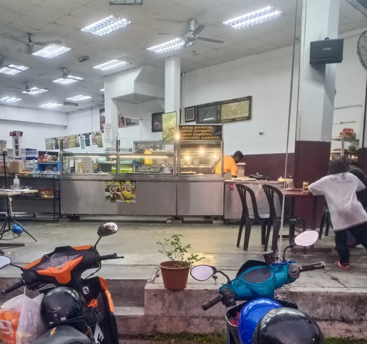 Mohamaad Bistro