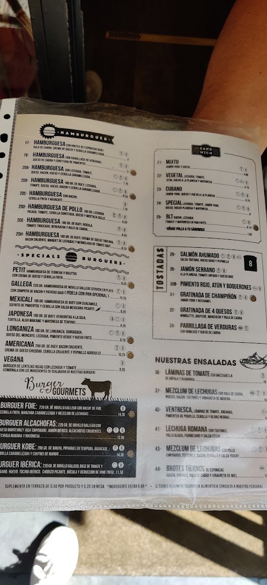 Le Petit Comité Photo Menu 9