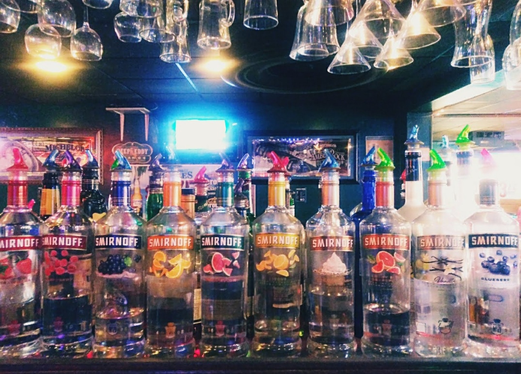 R J's Bar and grill Photo 10