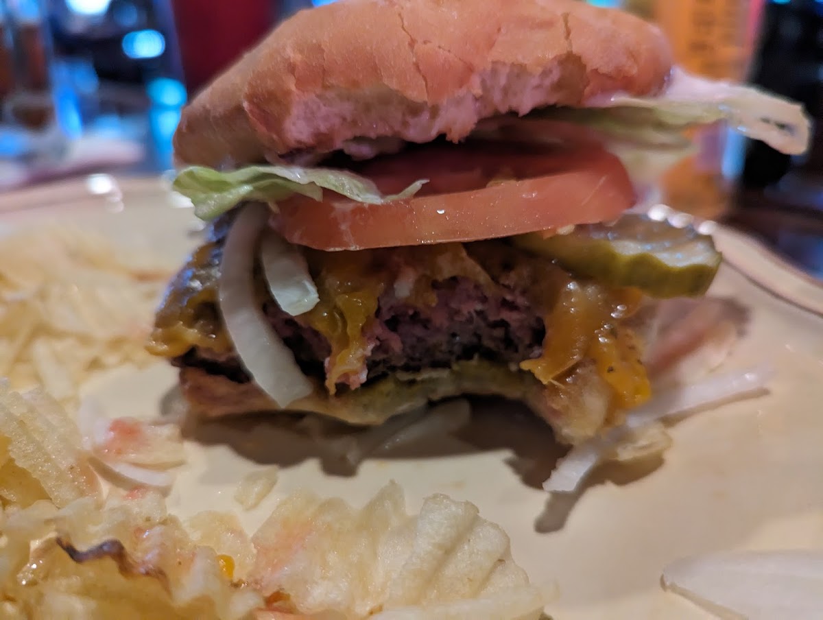 R J's Bar and grill Photo 8