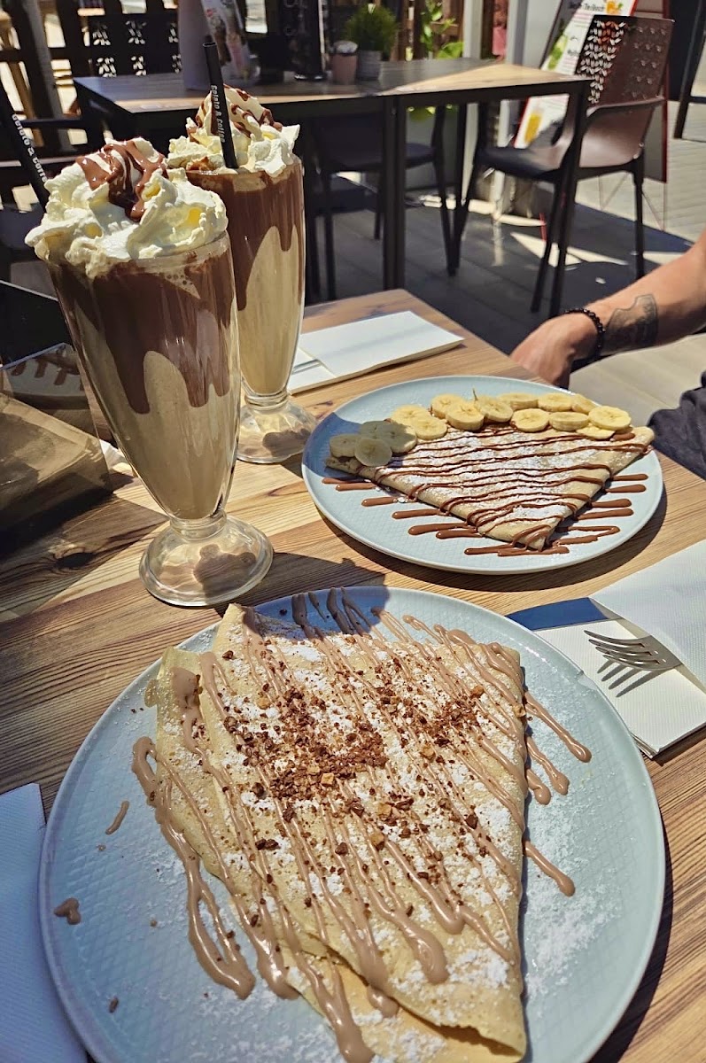 Gelato & Coffee Photo 3