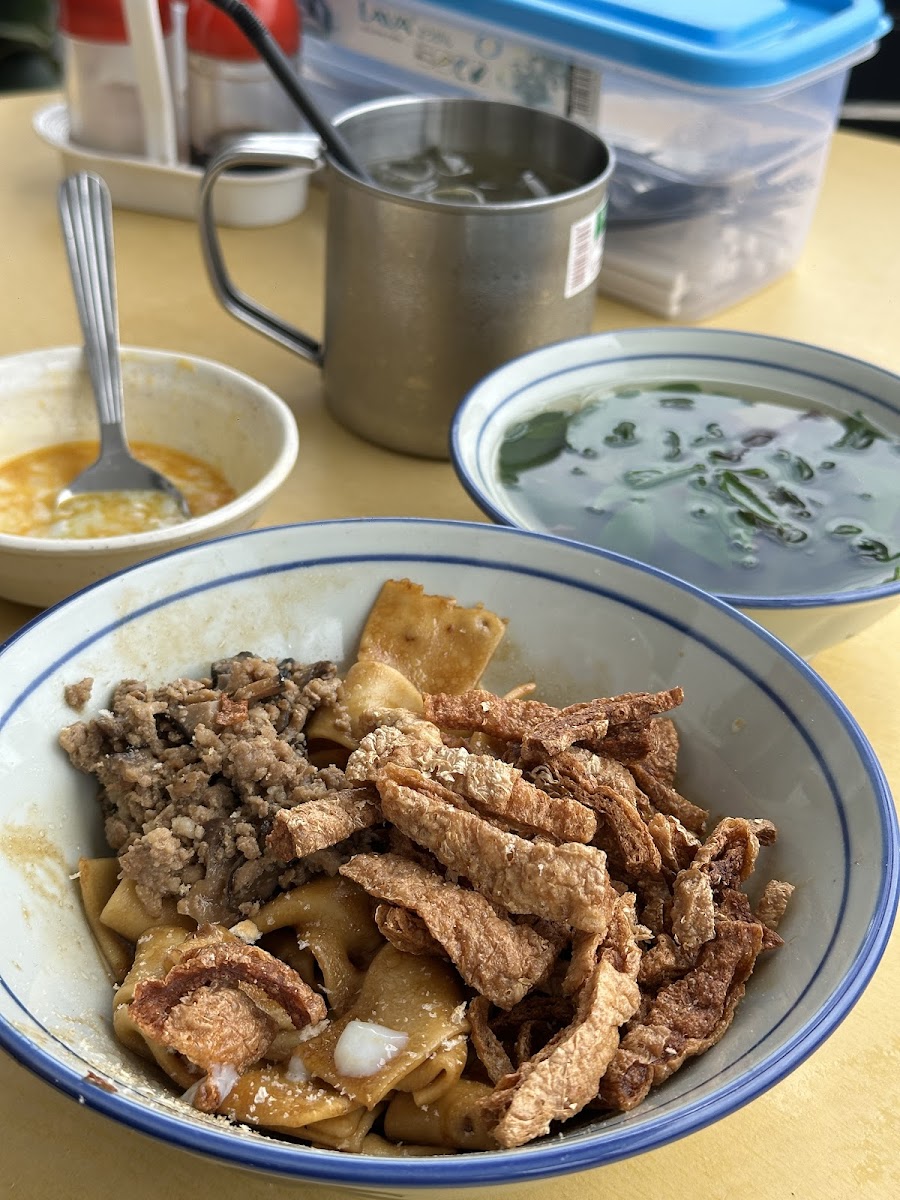 老地方 LOU DI FONG KOPITIAM Photo 3
