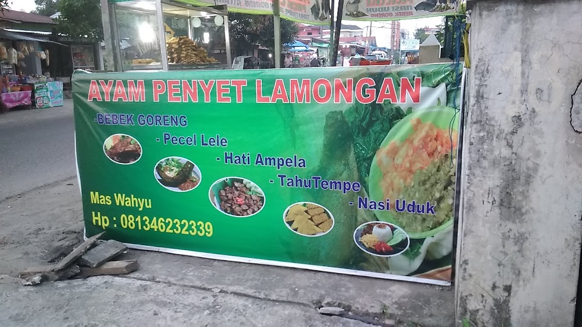 AYAM PENYET SURAJAYA LAMONGAN