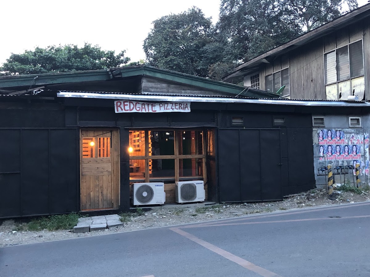 RedGate Pizzeria