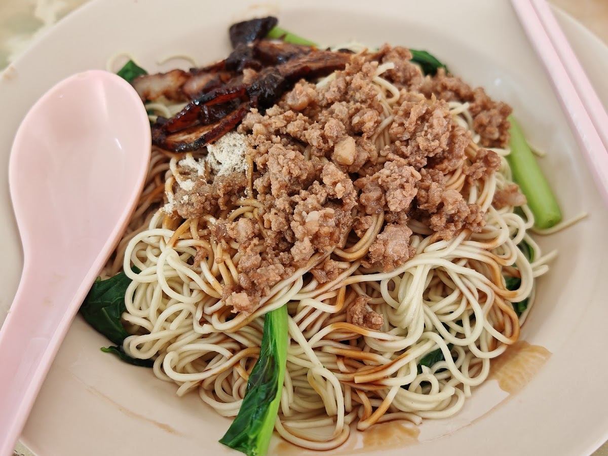 Yik Hang Restaurant Photo 2