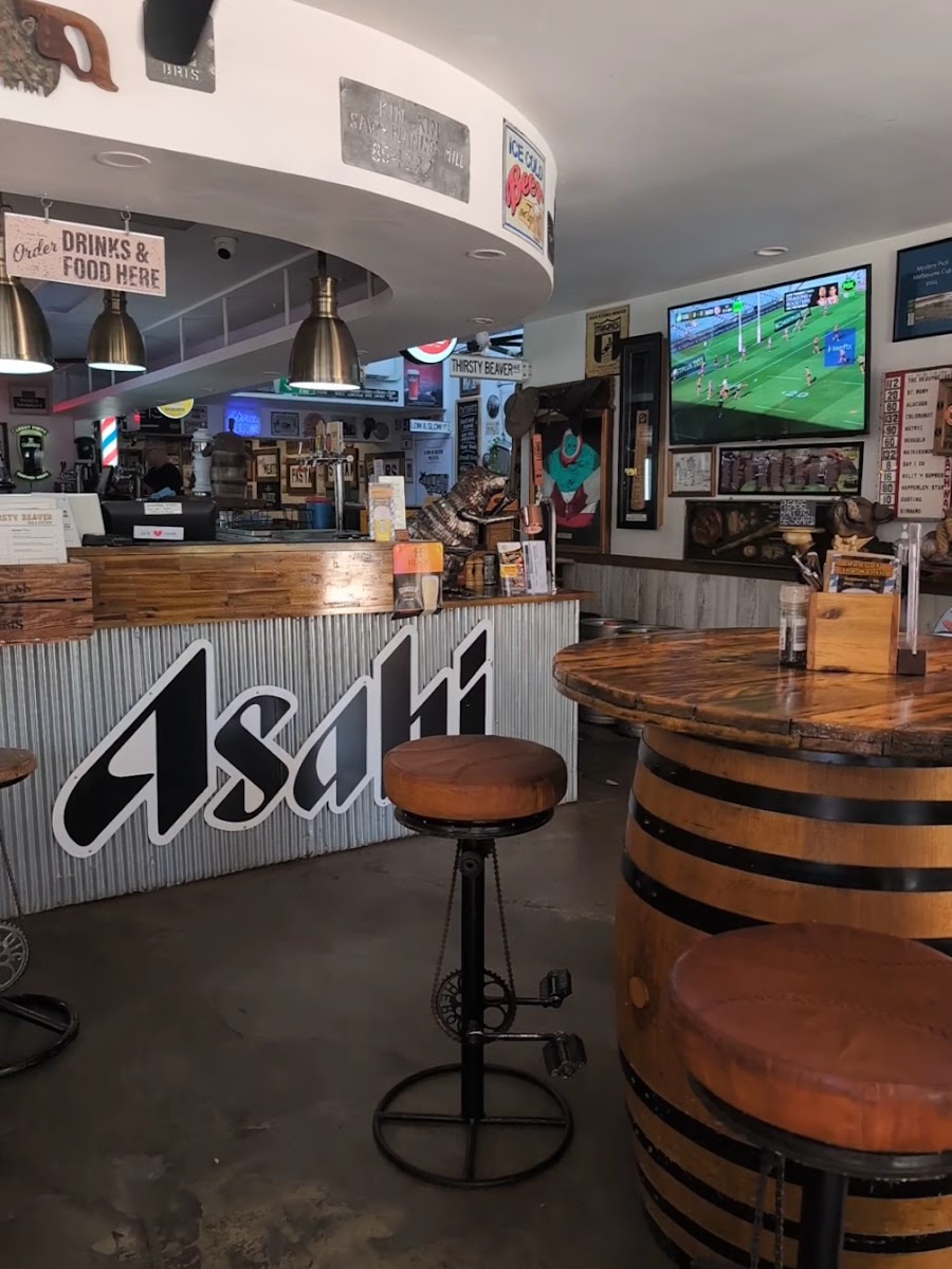 The Thirsty Beaver Bar & Kitchen Photo 2