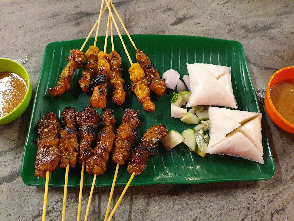 Kedai Makan Merah Photo 3