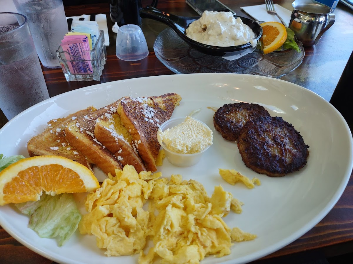 Salty Dawg Bar & Grill Photo 10