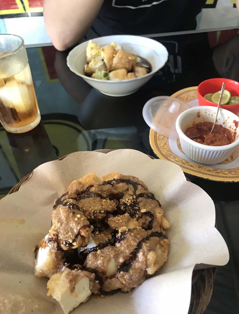Batagor dan Siomay Si Geboy Bandung Photo 4