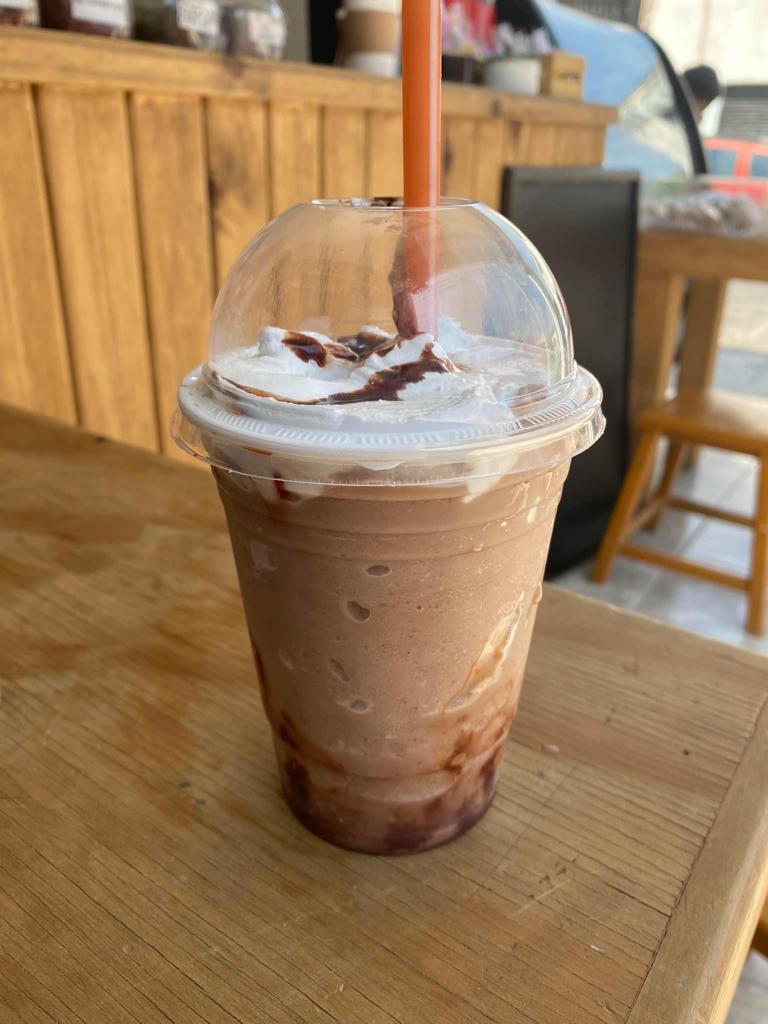 Gus-Tas Cafe Photo 10
