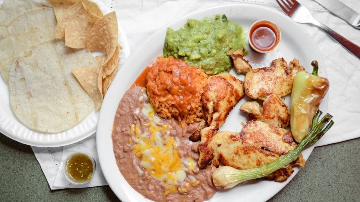 Taco King Restaurant Photo 3
