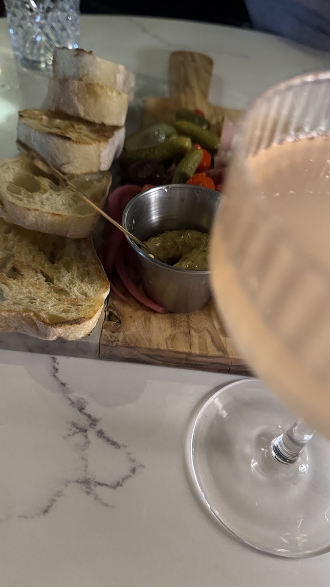 Blanc Champagne Bar Photo 9