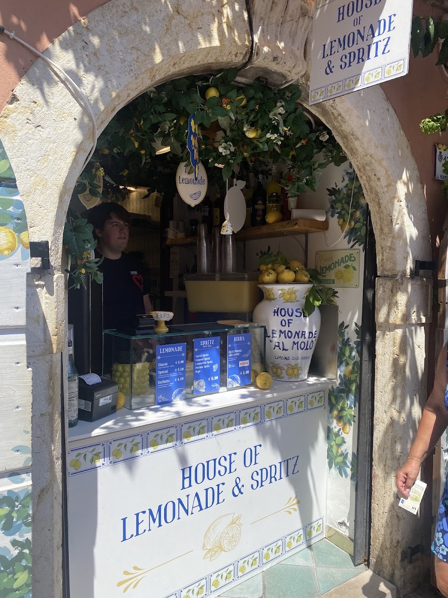House of Lemonade and Spritz