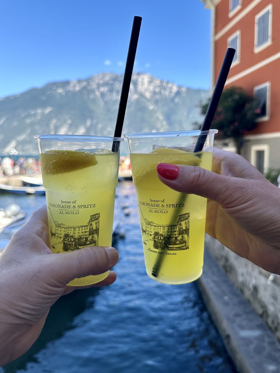 House of Lemonade and Spritz Photo 10