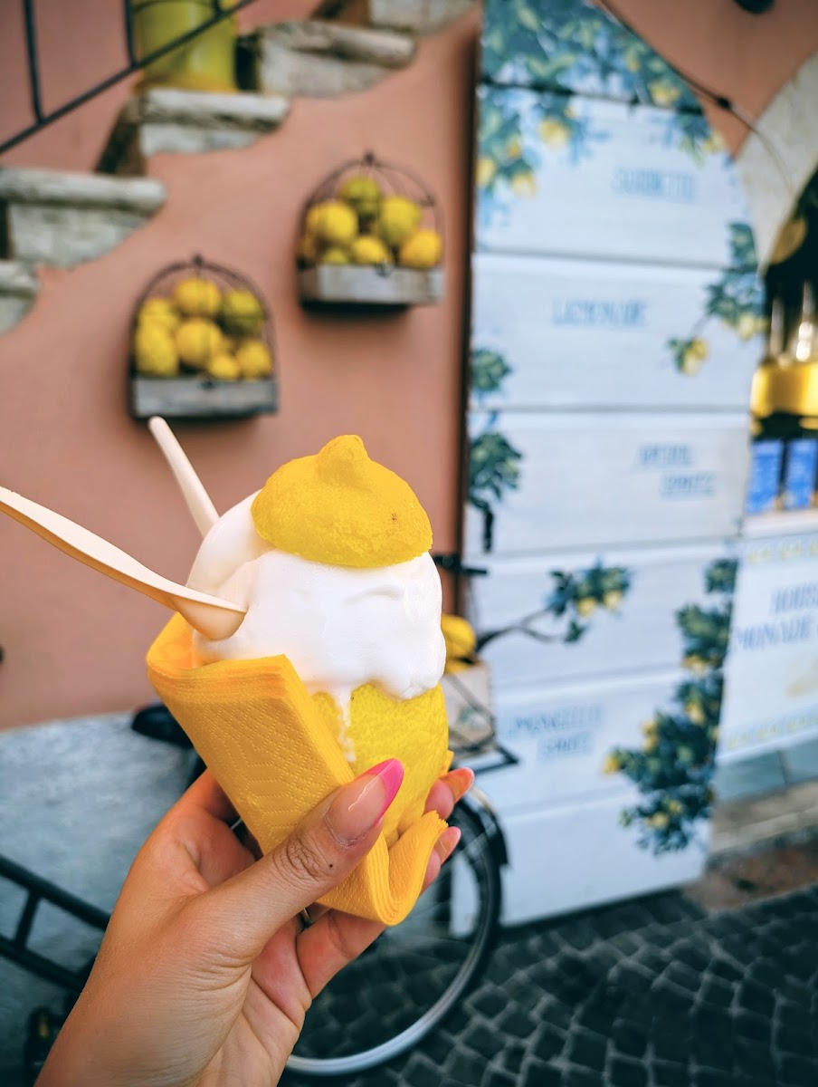 House of Lemonade and Spritz Photo 3
