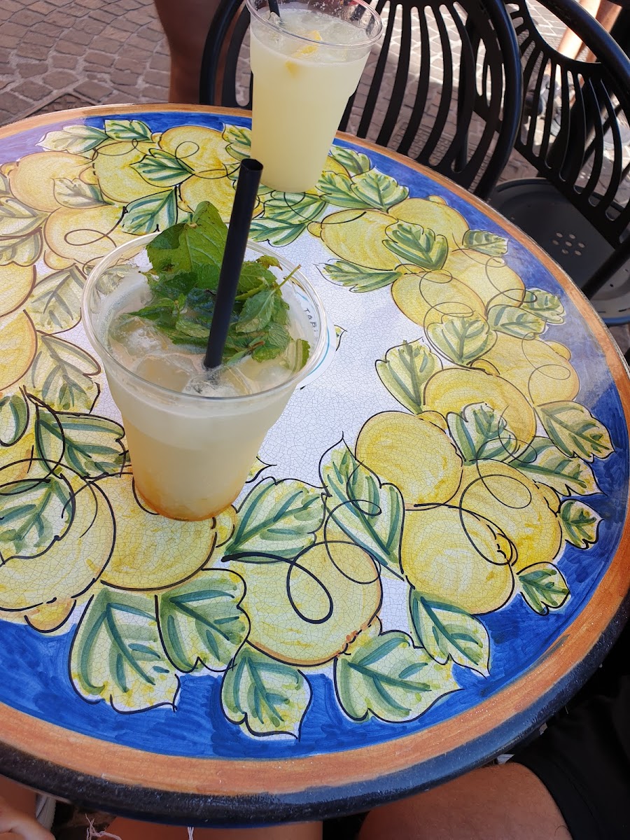 House of Lemonade and Spritz Photo 7