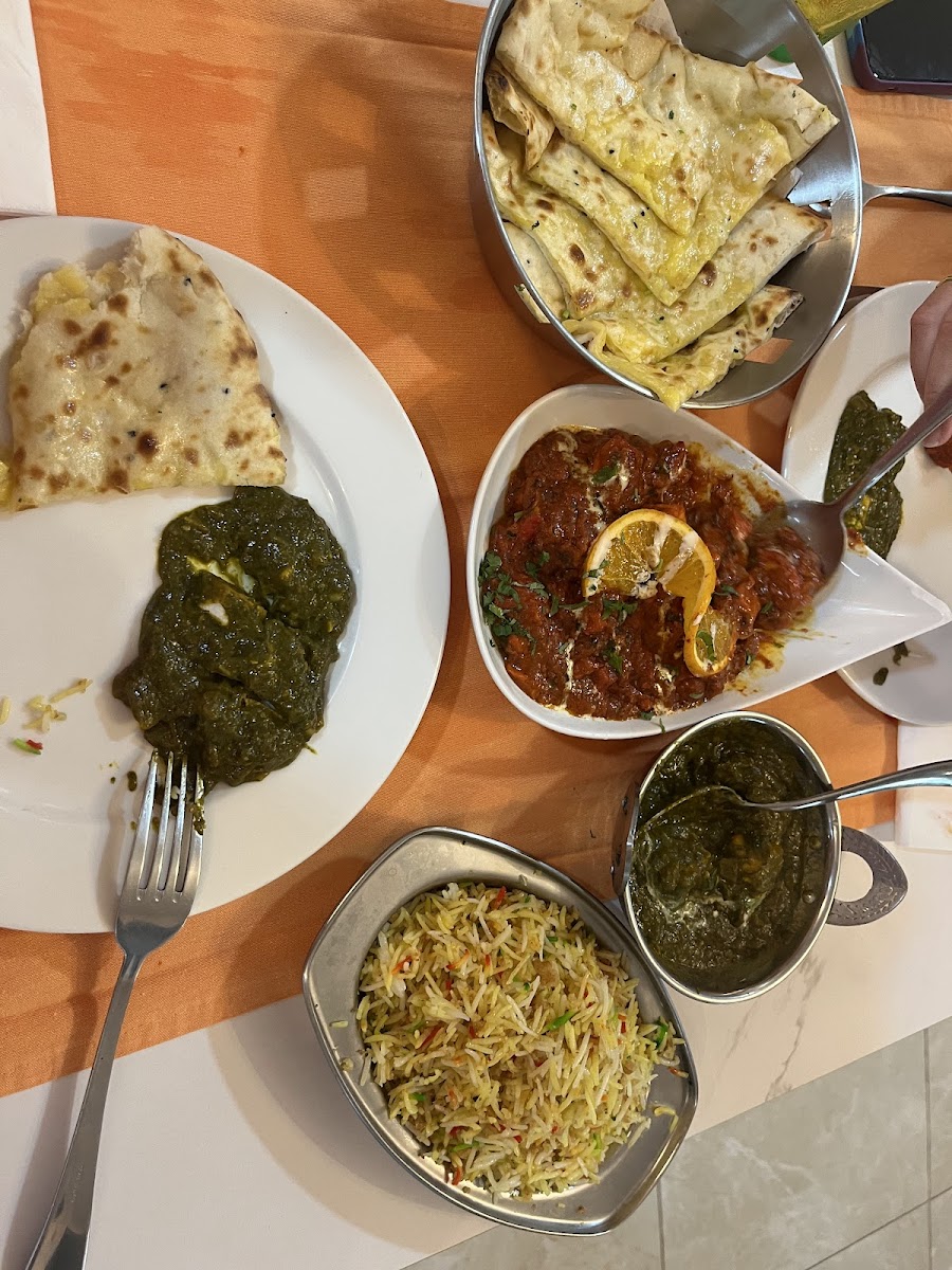 Taj Curry and Tandoori House Photo 4