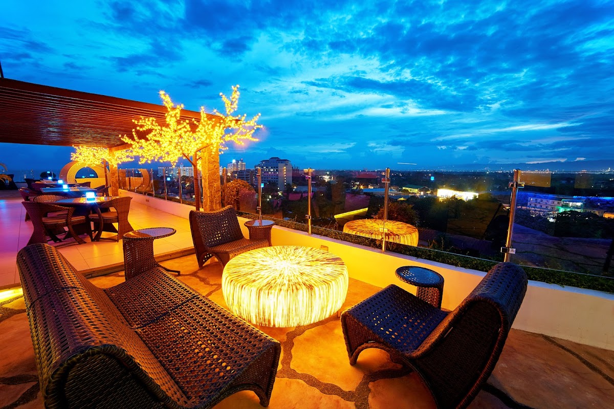 Room 801 Rooftop Bar and Restaurant