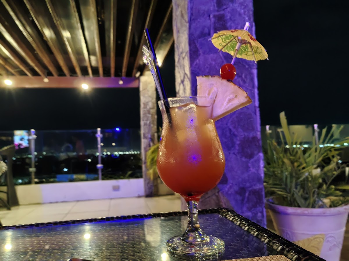 Room 801 Rooftop Bar and Restaurant Photo 3
