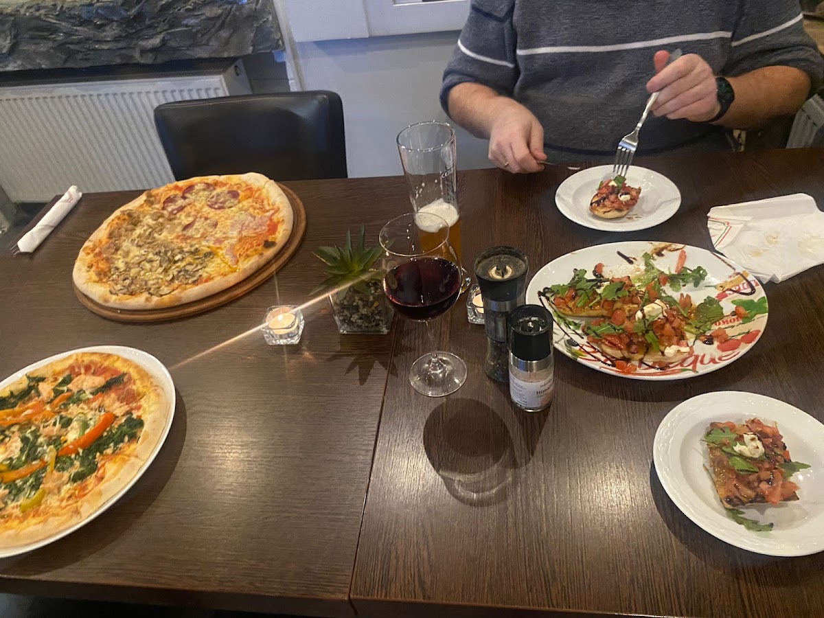 Osteria Pizzaria Italia Photo 10