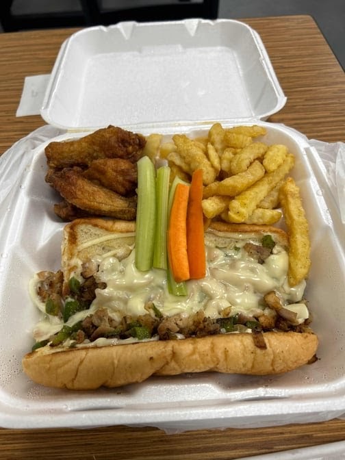 Mama’s Wings Photo 5