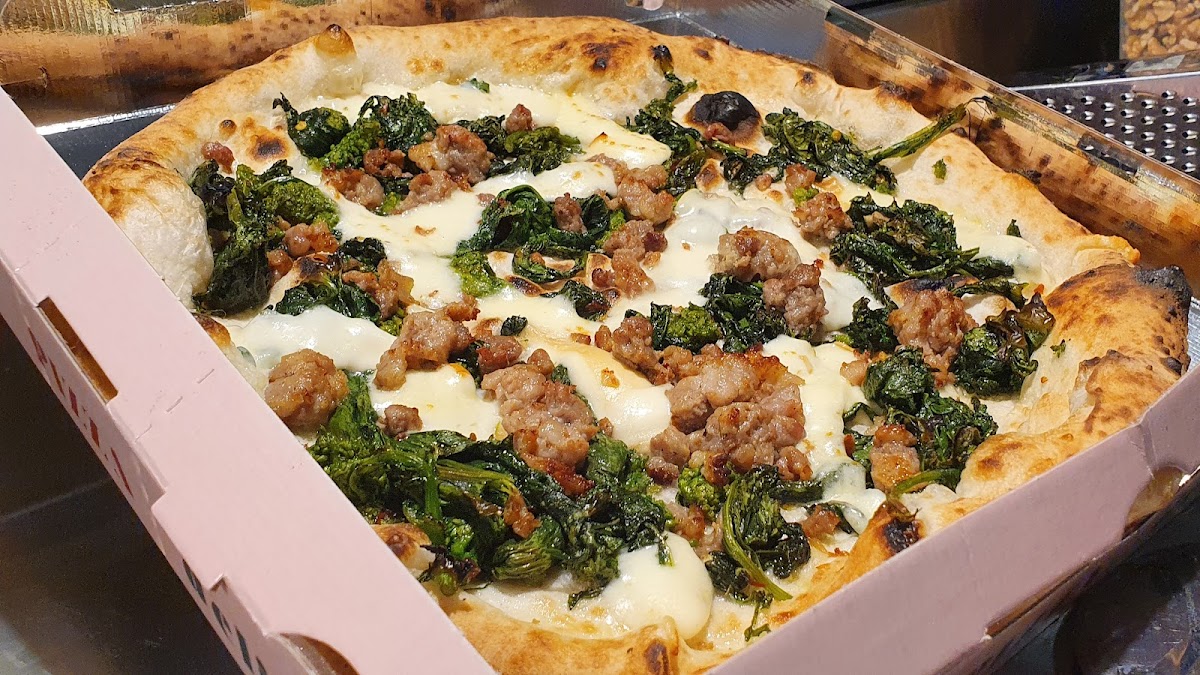 Quattro Quarti Pizzeria Photo 6