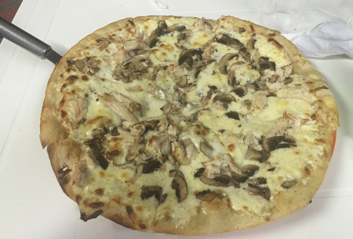 Pieros Pizza Photo 5