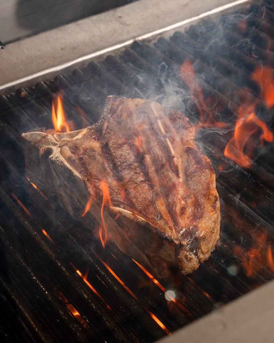 Garrison Steakhouse Photo 3