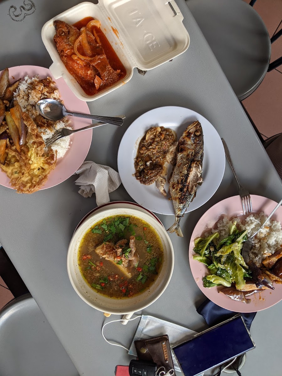 Ikan Bakar PUTRI
