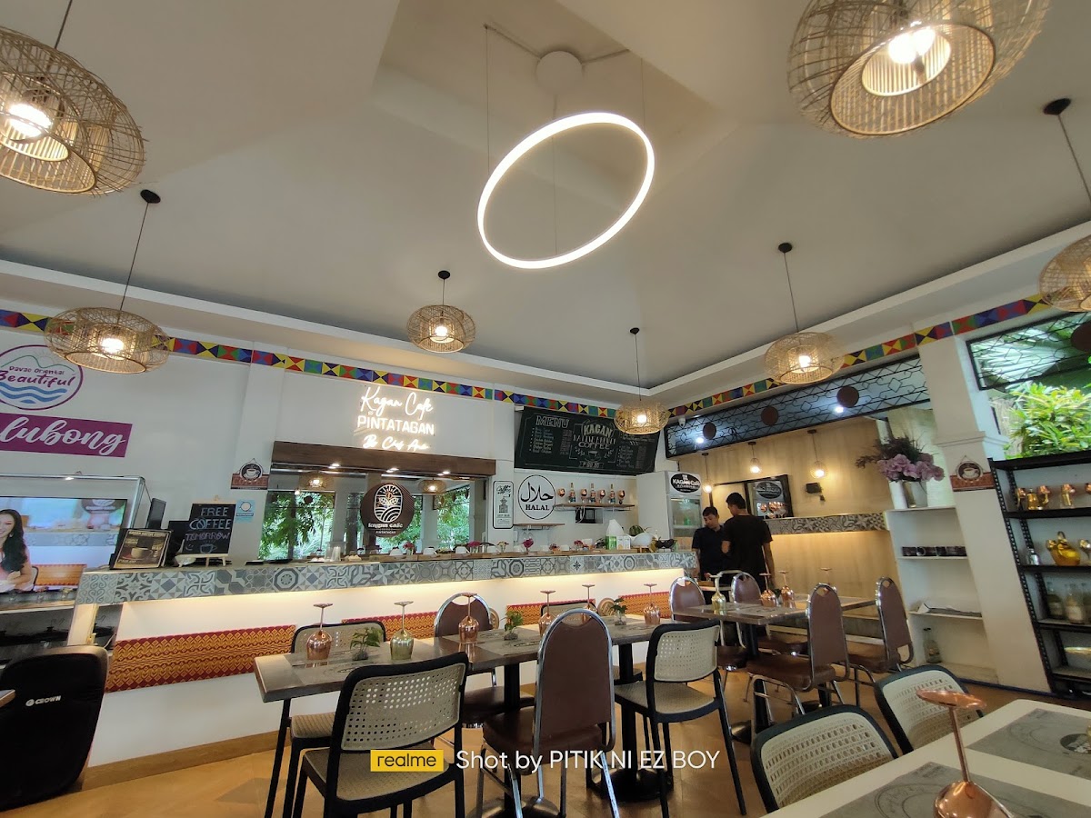 Kagan Cafe, Pintatagan