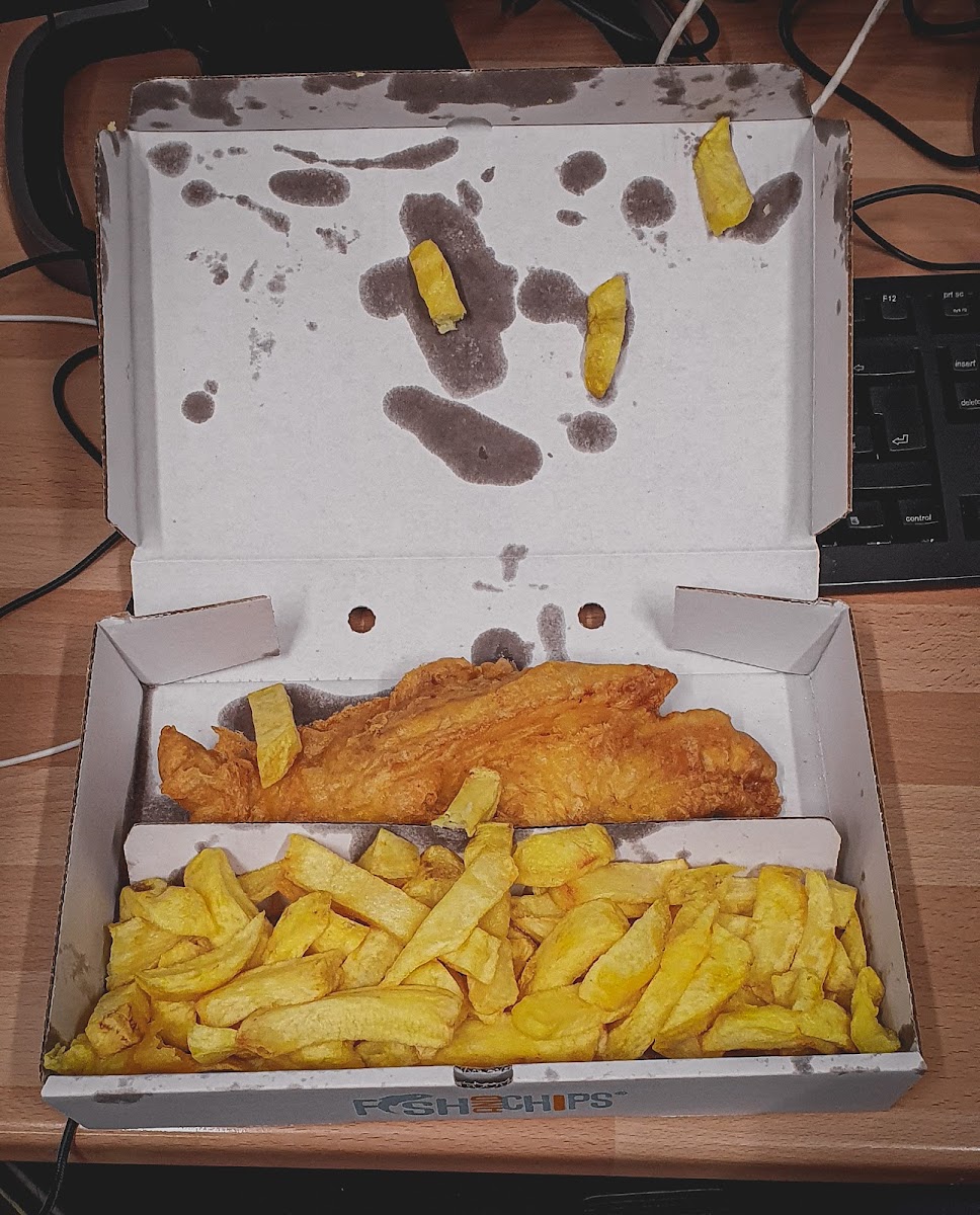 Maria's Fish, Chips & Kebabs Battersea Photo 4