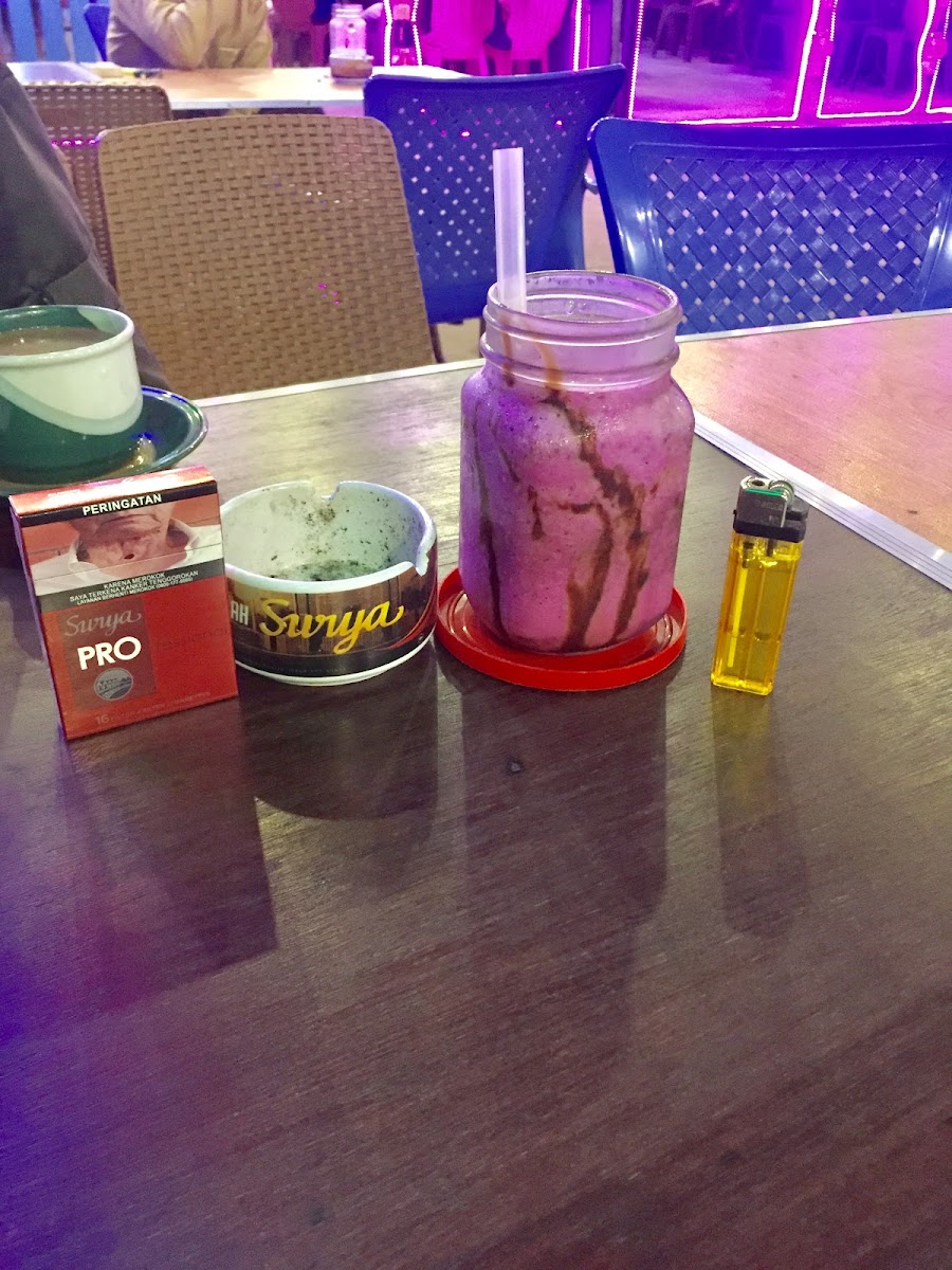 L7 Cafe Photo 8