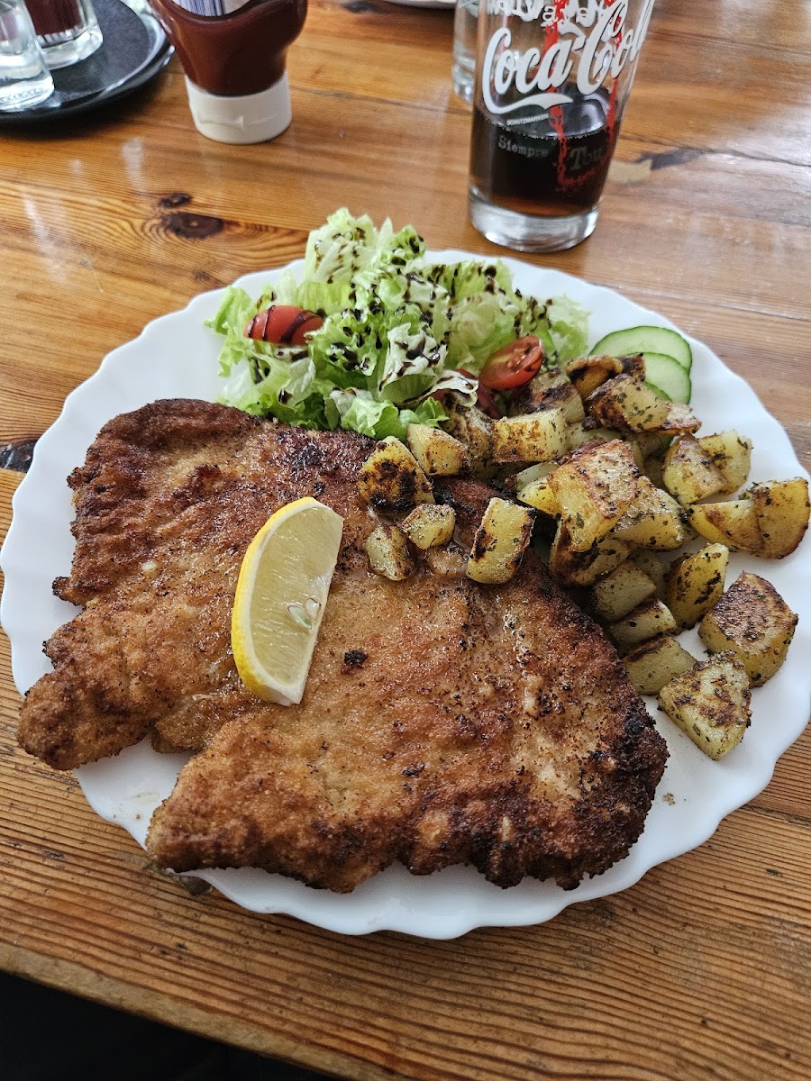 Gaststätte Saalig Photo 3