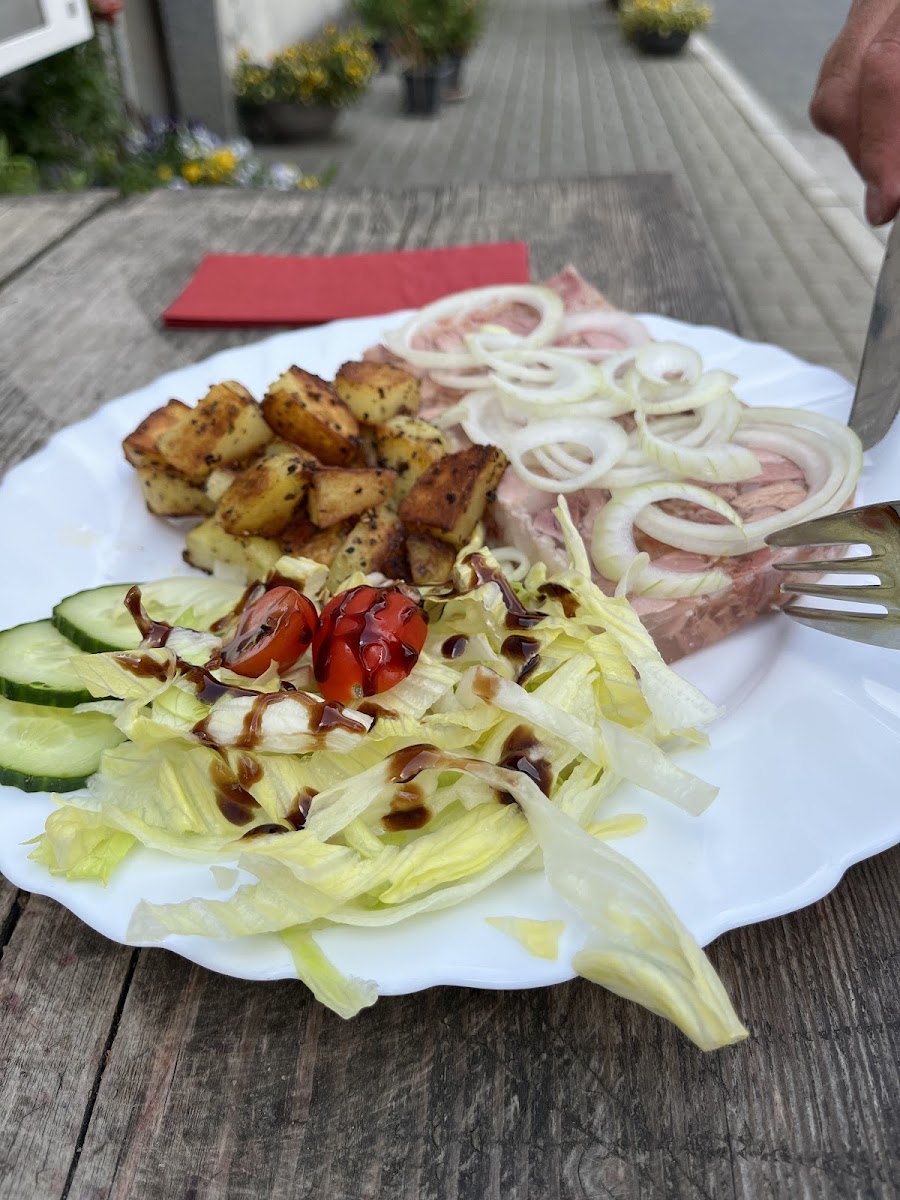 Gaststätte Saalig Photo 4