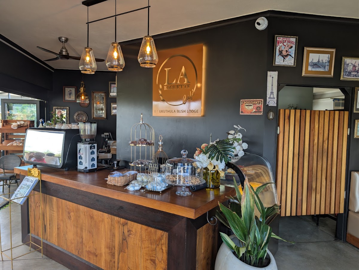 LA Baguette café