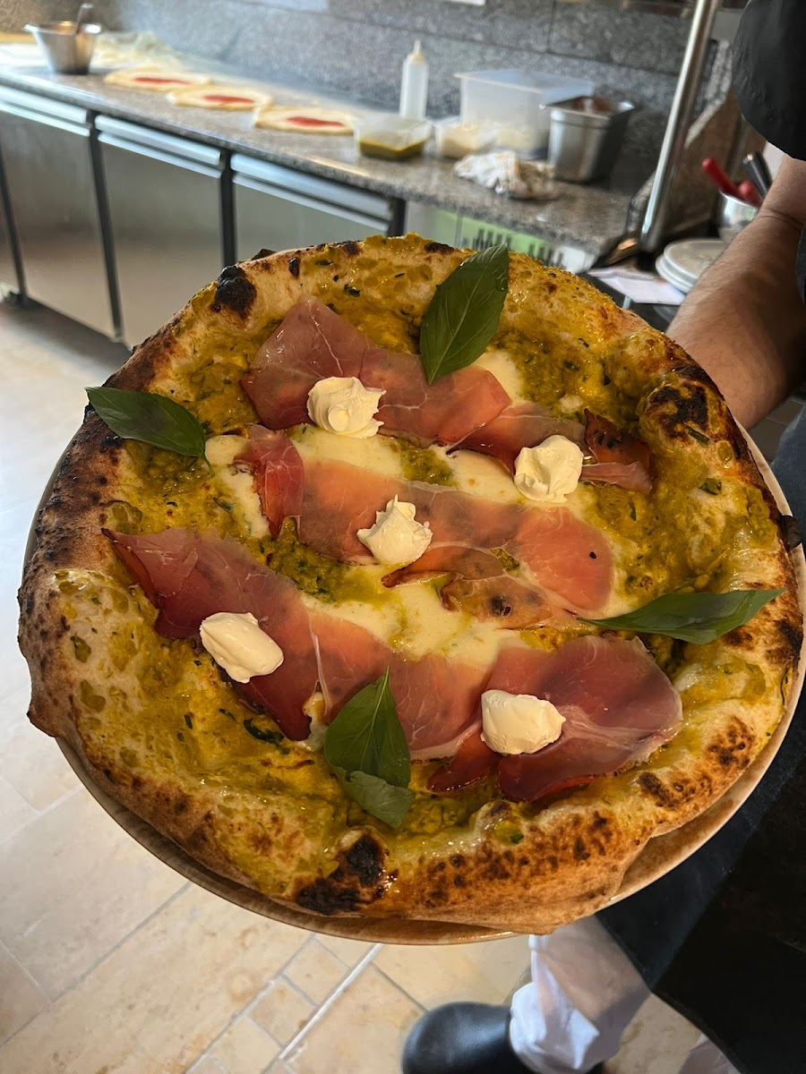 La Tombola Pizzeria & Trattoria Photo 3